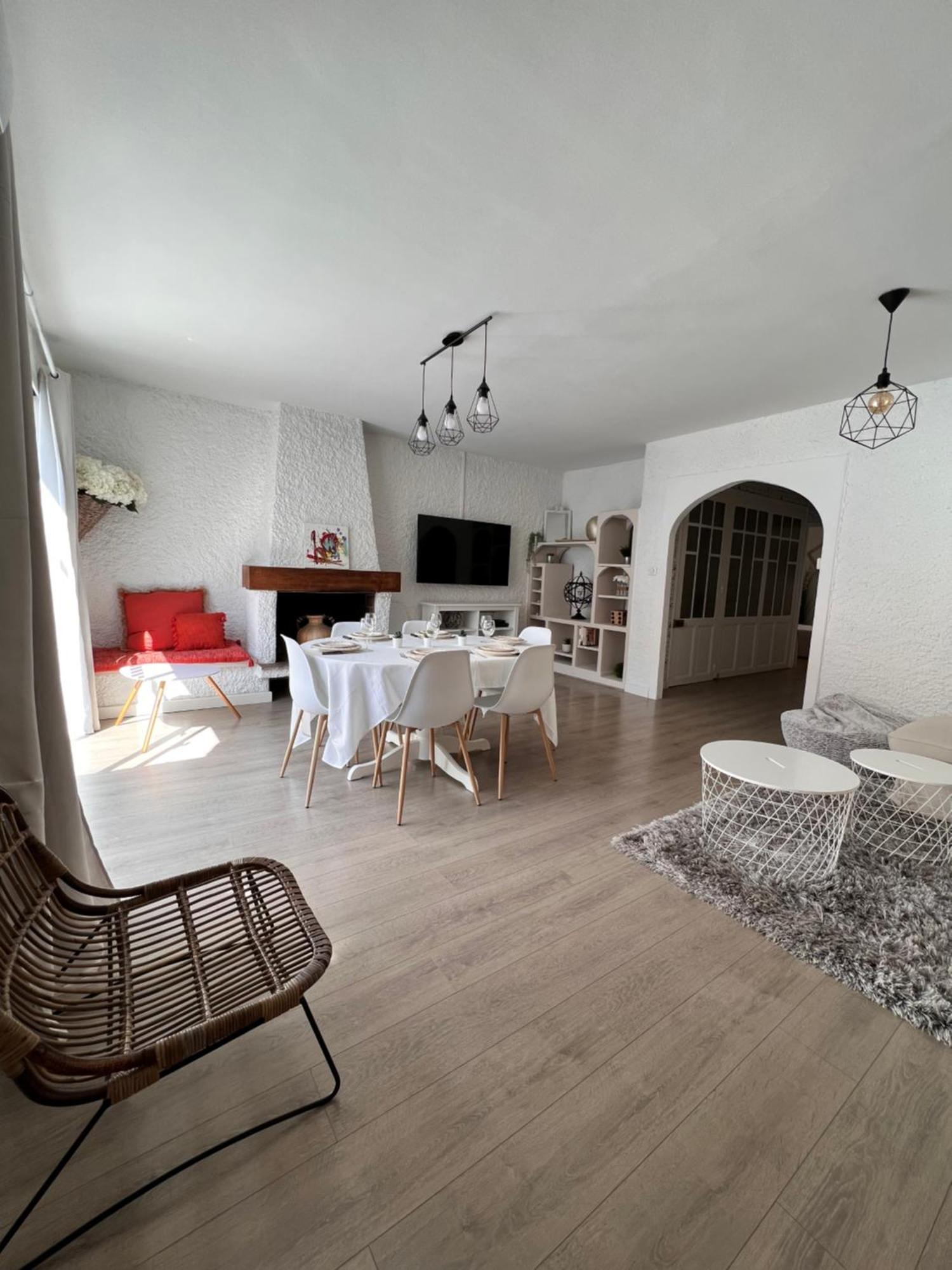 Villa Gorgeous Town House Narbona Exterior foto